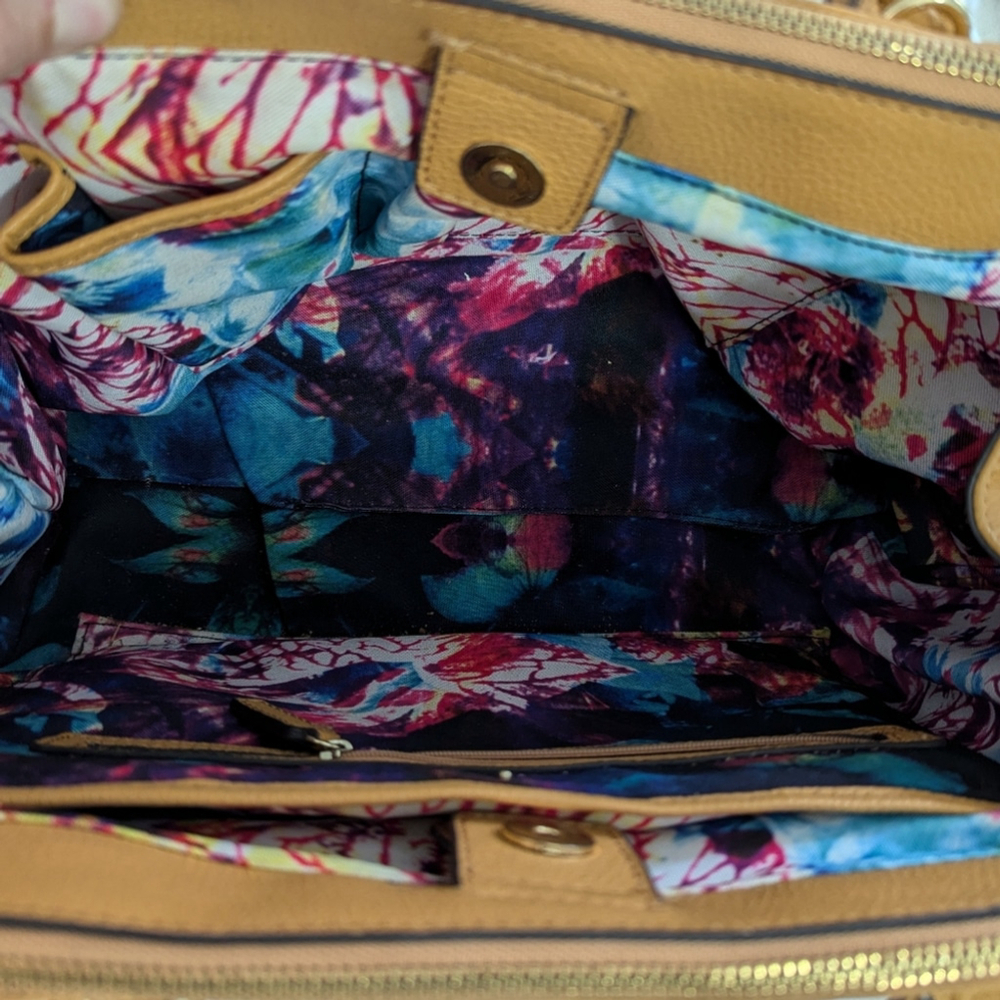 Vince Camuto Camel Leather Hand Bag Rainbow Tie Dye Interior Magnetic Closure - Picture 9 of 14